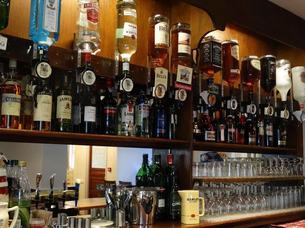 The Red Lion Hotel Oakford 외부 사진