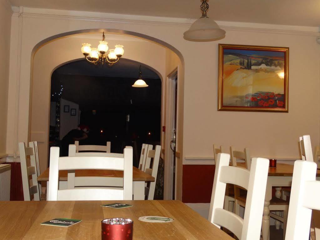 The Red Lion Hotel Oakford 외부 사진