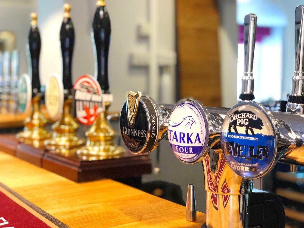 The Red Lion Hotel Oakford 외부 사진